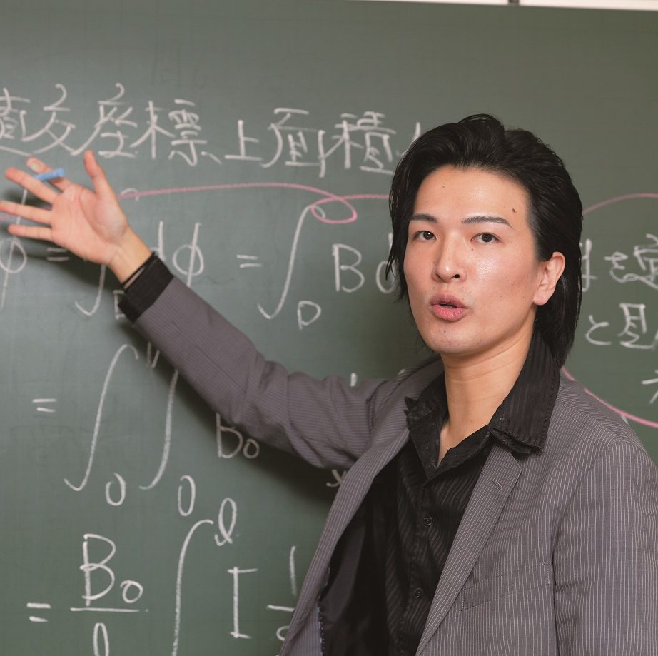 三宅 唯　先生